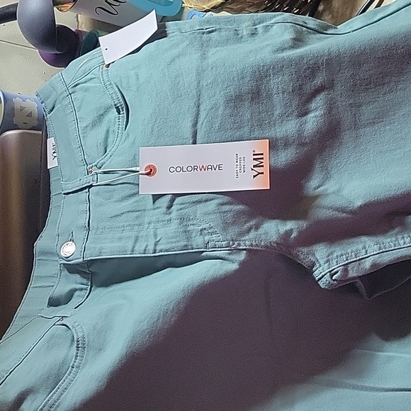 YMI Crop jeans - Picture 3 of 5